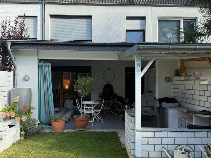 Garten mit Terrasse