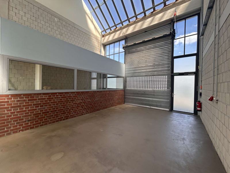 Ansicht Rolltor und Halleneingang