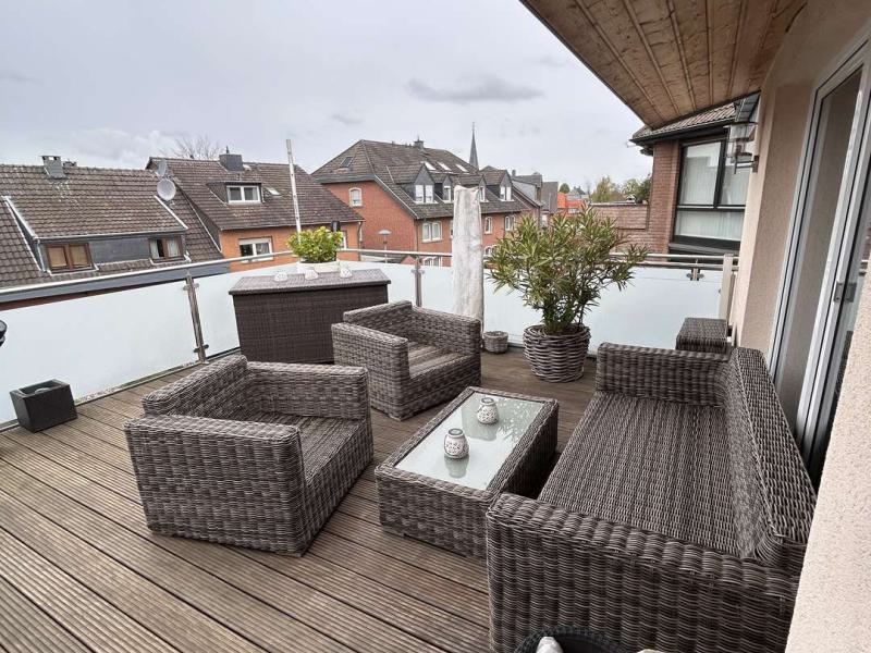 großzügige Dachterrasse