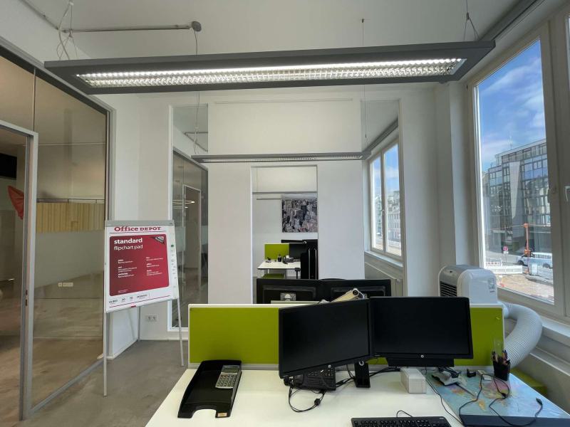 Büroraum vorderes Büro 1